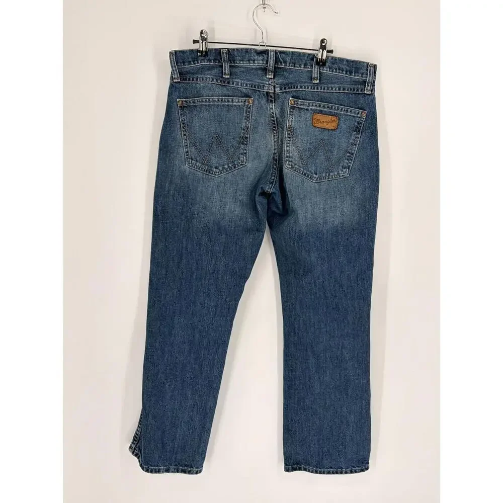 Wrangler Vintage Faded Denim Jeans Relaxed Fit Waist 34 x Length 32‎ Cotton